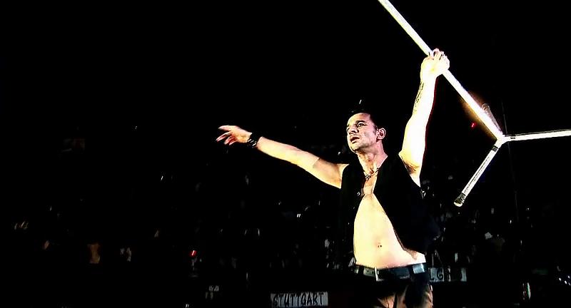 Depeche Mode: Touring the Angel - Live in Milan5